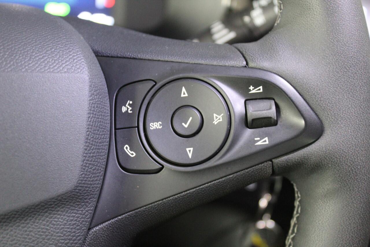 Opel CORSA 1.2 Turbo GS Stuur + Stoel verwarming l Cruise control l Navigatie l AppleCarPlay/AndroidAuto l Parkeercamera l voor en achter sensoren l Dodehoek detectie l VDL auto