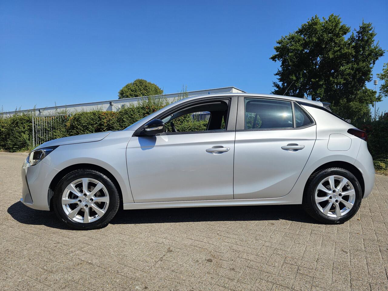 Opel CORSA 1.2 Edition, Carplay! Stuurverwarming! Apk 11-26! Zondag OPEN!