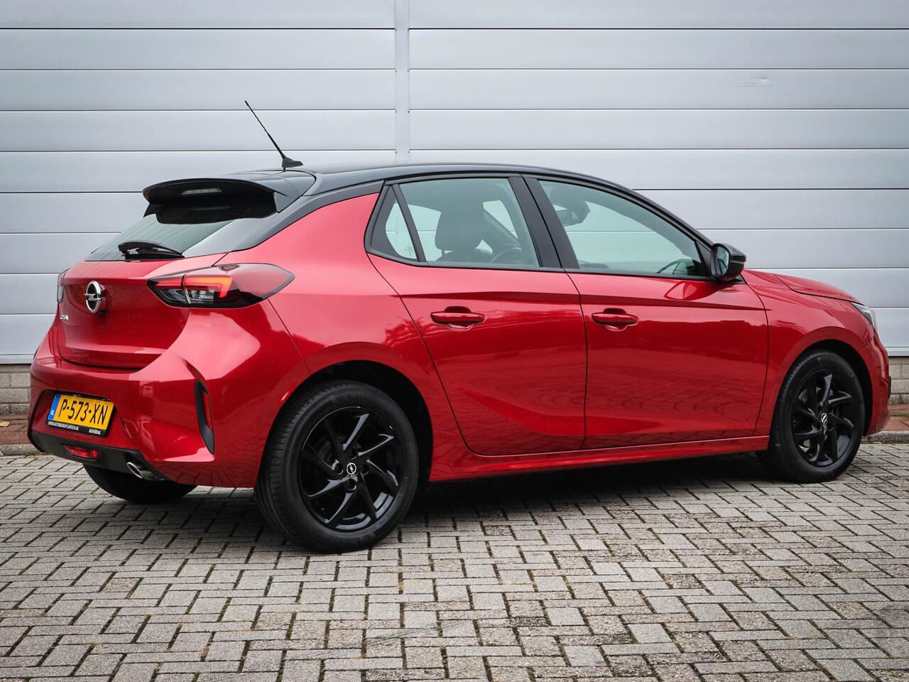 Opel CORSA 1.2 GS Line | Airco | Navi | Cruise | Lichtmetaal | Pdc | Led | Twee kleur |