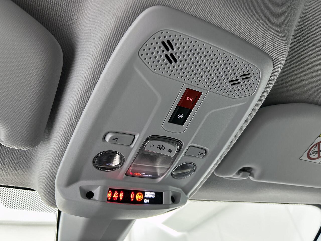 Opel CORSA 1.2 Edition / Trekhaak / Distributie bij 104dkm.vervangen / Airco / Pdc. / Navigatie / Edition+Licht-Zicht Pakket / Apk 03-2027