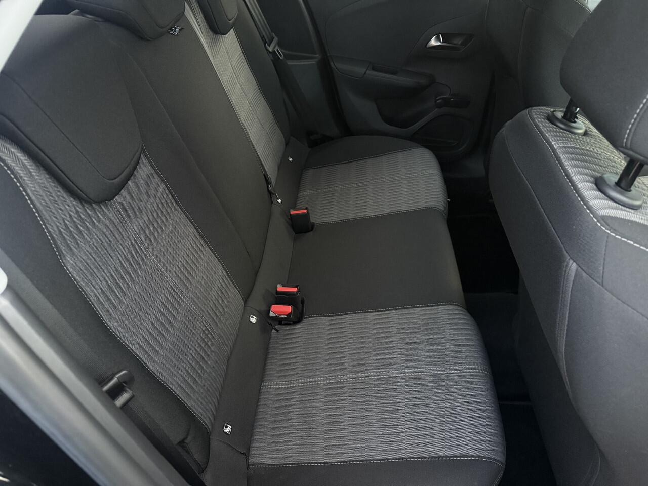 Opel CORSA 1.2 Edition Automaat