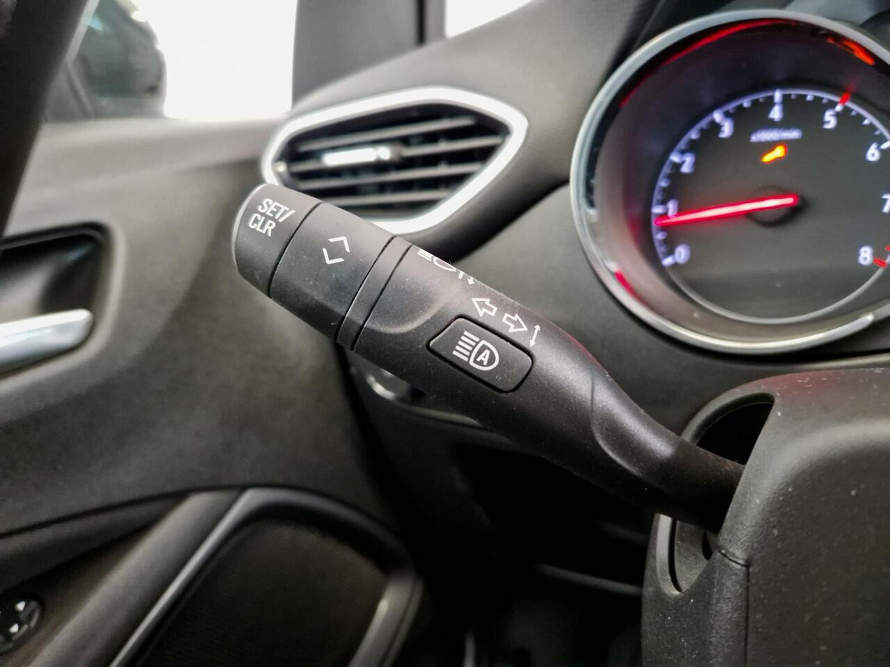 Opel Crossland 1.2 Turbo Design & Tech Automaat | Stoelverwarming | Achteruitrijcamera | Parkeersensoren voor en achter | Stuurwielverwarming | Apple Carplay/Android Auto