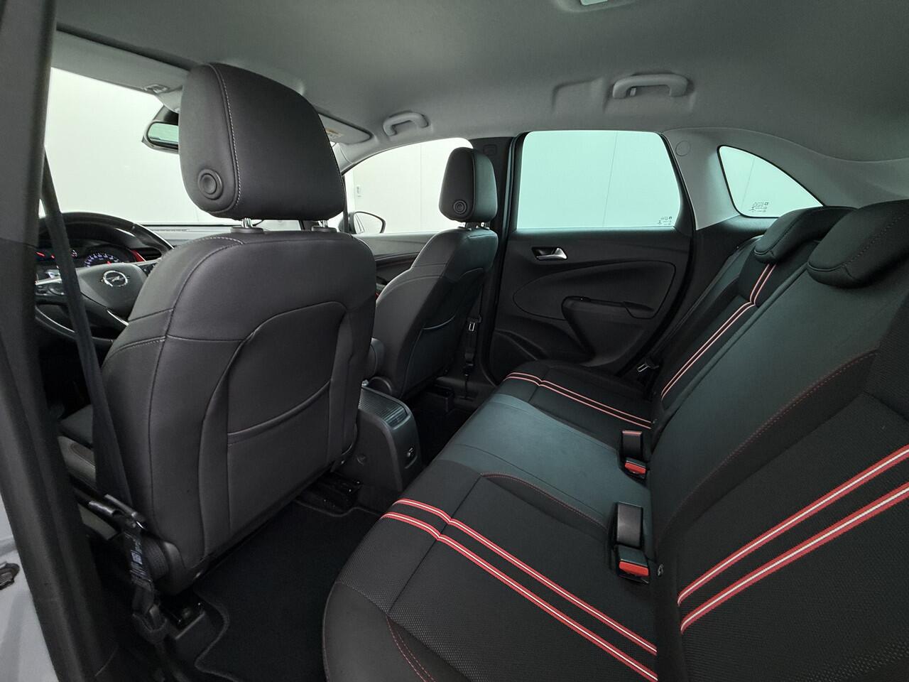 Opel Crossland T111pk GS Line 360°Camera Navi Apple Carplay Android Ecc AGR-Comfort Stoel Cruise Control Lane Assist DAB Led Lmv 17" Regen-Lichtsensor Two-tone Zeer complete Opel Crossland!