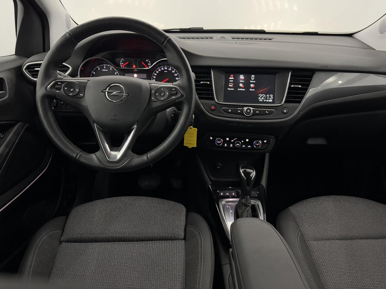 Opel Crossland 1.2 Turbo Elegance Half leder, Clima, Apple carplay, Winterpakket, Cruise control adaptief, 2 jaar garantie
