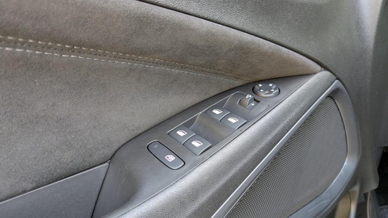 Opel Crossland 1.2 Turbo Elegance | Cruise | Climate control | Carplay