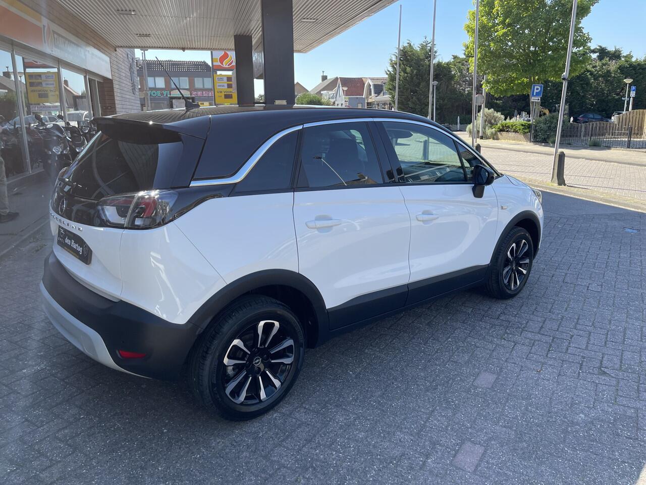 Opel Crossland 1.2 Turbo Elegance Achterbank verschuifbaar/Stoel en stuur verwarming.