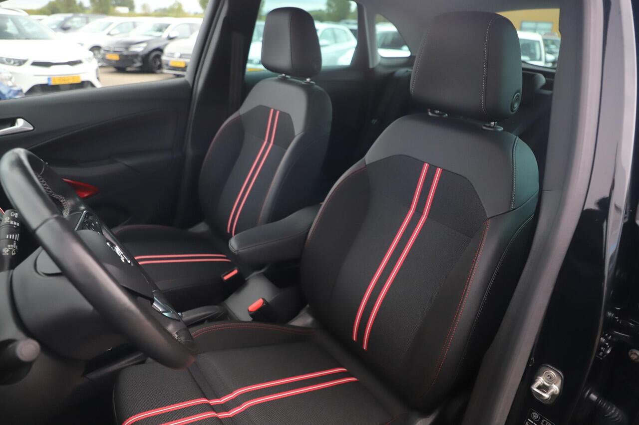 Opel Crossland 1.2 Turbo GS Line 131PK Automaat NIEUW MODEL Winter Pakket Navigatie Achteruitrijcamera Climate Cruise Control 16 inch Parkeersensoren