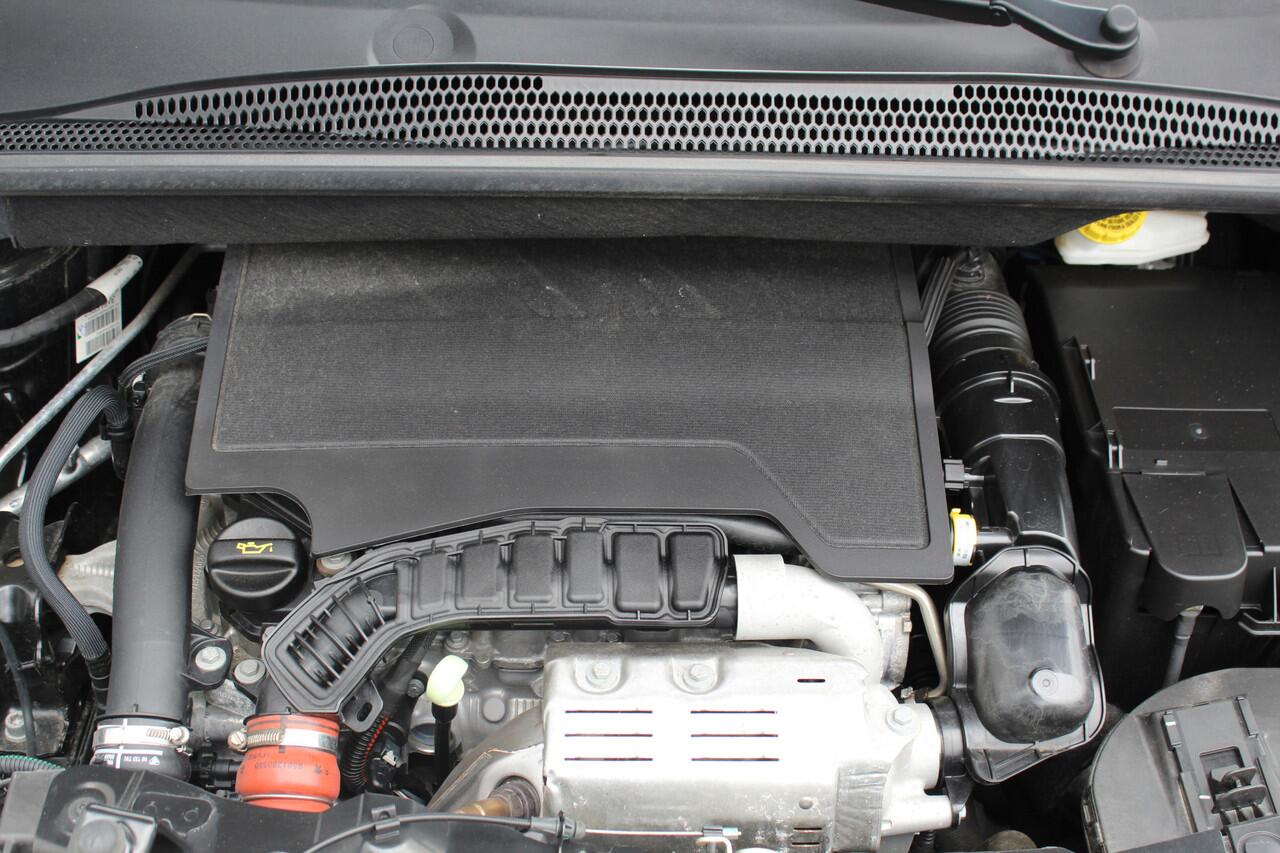 Opel Crossland 1.2-110 pk Turbo Elegance. Mooie moderne hoogzitter ! Climate Control, Cruise Control, Achteruitrijcamera, Navigatiesysteem