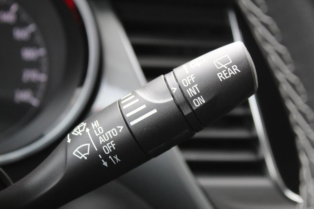 Opel Crossland 1.2 Turbo Ultimate , 110pk , Hoge zit veel comfort Climate control , Cruise control , AGR stoelen voor Navigatie , Bleutooth , Apple Carplay , Camera