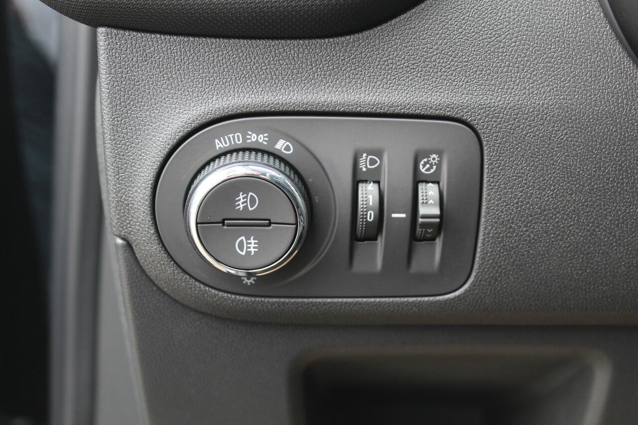 Opel Crossland 1.2 110 pk Turbo Elegance , Mooie hoge zit Climate control , Cruise control , AGR stoelen voor , Camera Navigatie , LM velgen , Parkeersensoren V+A