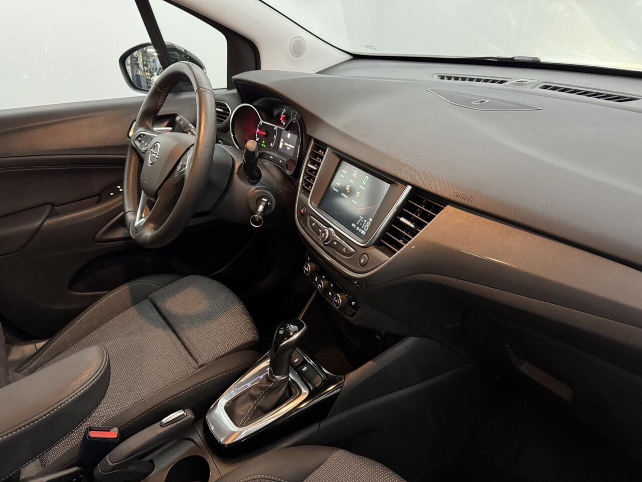 Opel Crossland 1.2 Turbo Elegance 131 PK Half leder, Apple carplay, Rijstrook correctie, Winterpakket, Clima, 2 jaar garantie