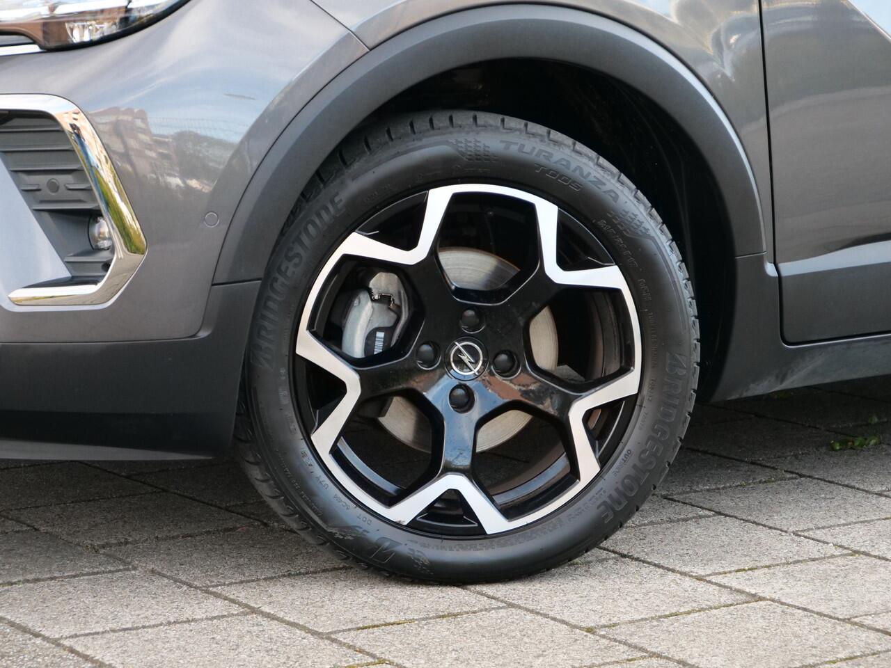 Opel Crossland 1.2 Turbo 110 Pk Ultimate Navi / DAB / Apple Carplay / Camera