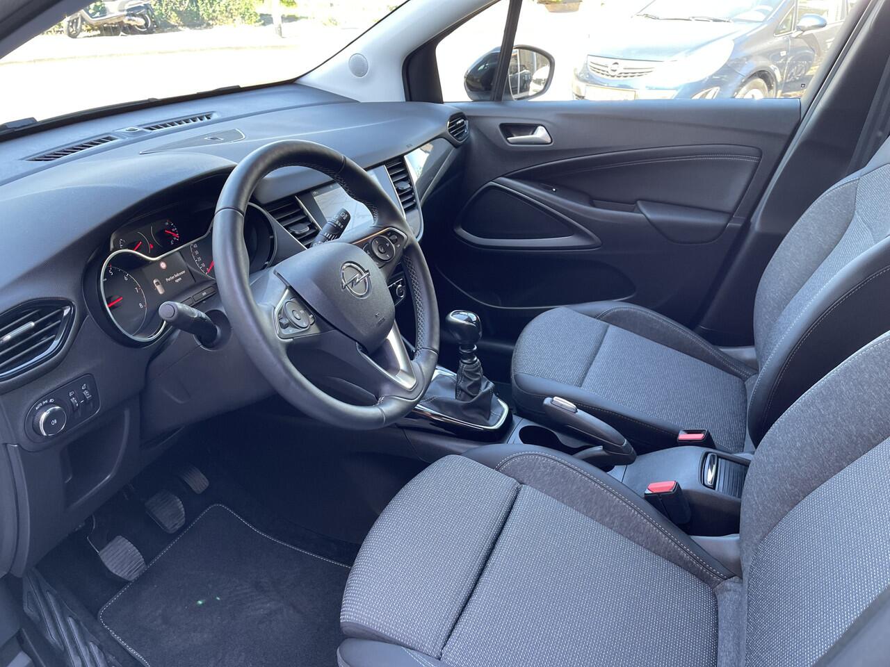 Opel Crossland 1.2 Turbo Elegance Achterbank verschuifbaar/Stoel en stuur verwarming.