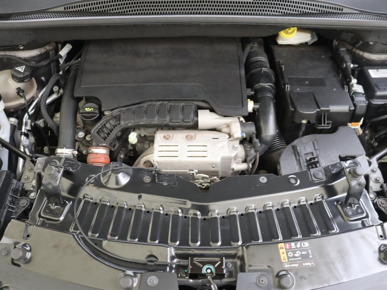 Opel Crossland X 1.2 Turbo 120 Jaar Edition | Navigatie | Achteruitrijcamera | Parkeersensoren