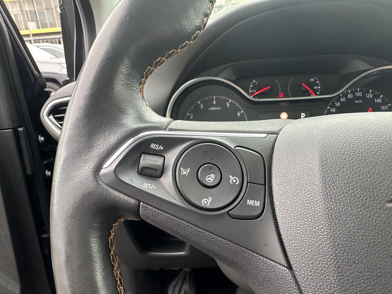 Opel Crossland X 1.2 Turbo Innovation