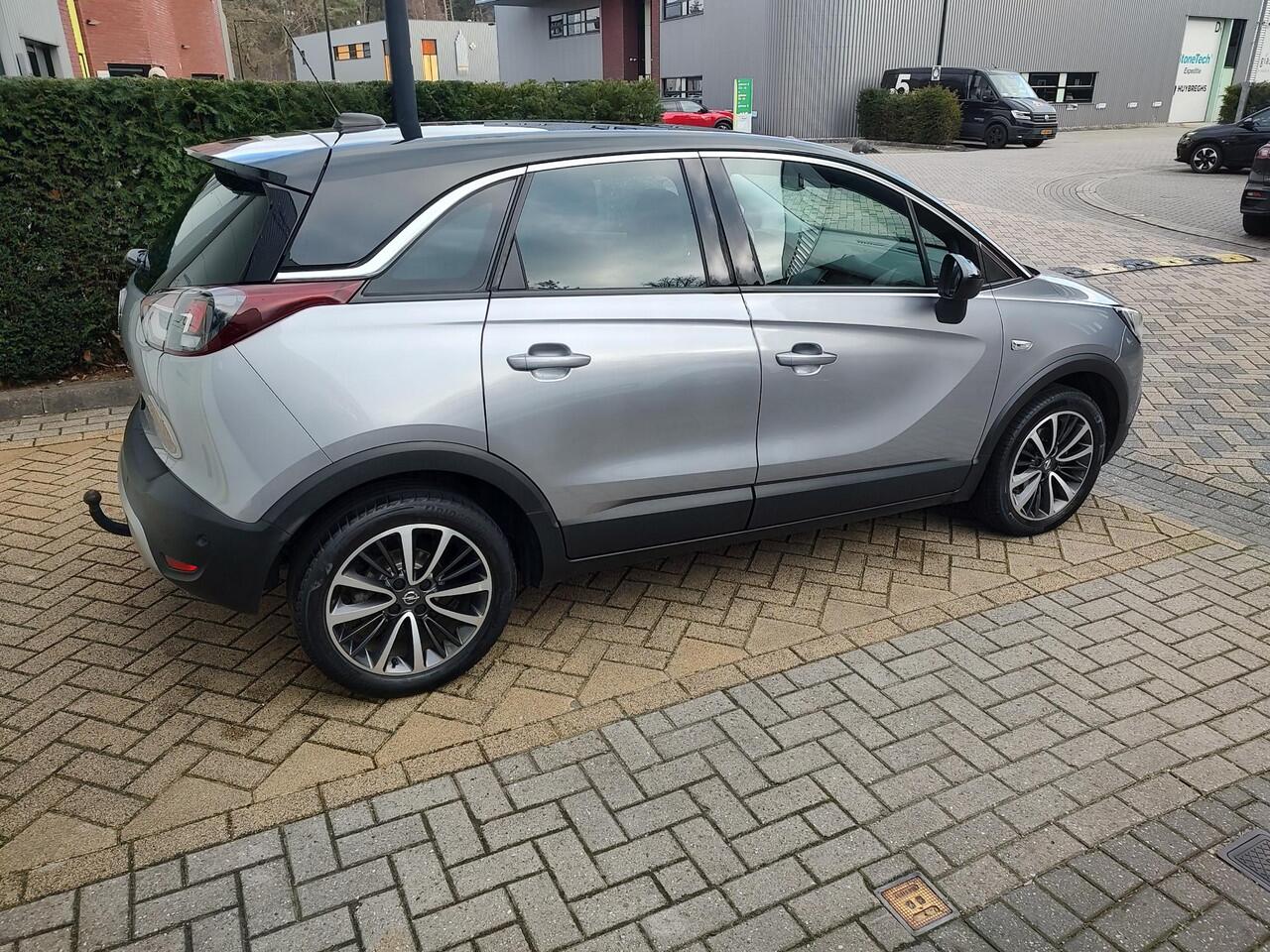 Opel Crossland X 1.2 Turbo Innovation Automaat Navigatie Led 360-Camera Trekhaak Bi-Tone 130PK Distributie vervangen