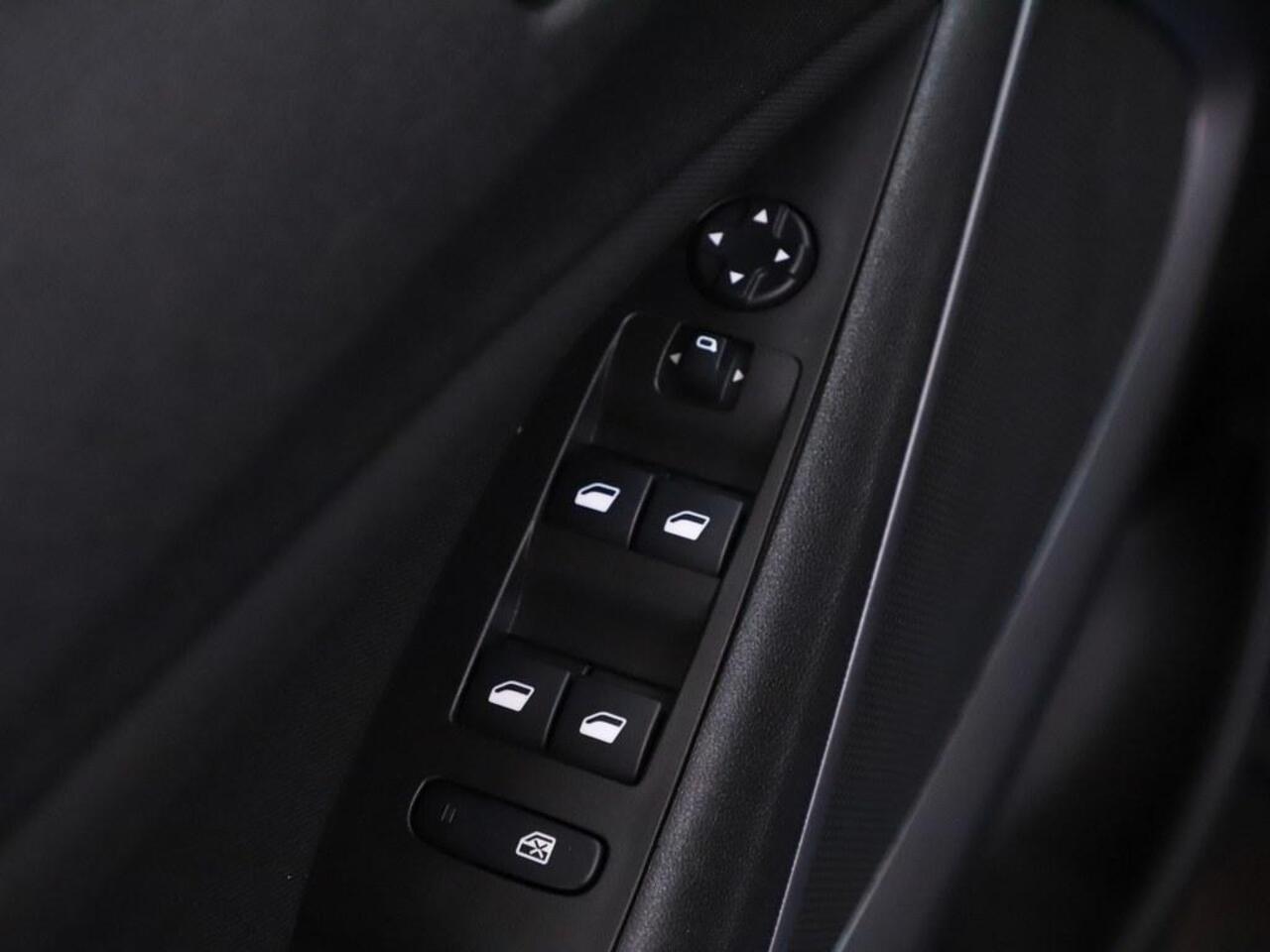 Opel Crossland X 1.2T 110pk Edition Winterpakket/Navigatie/Pdc