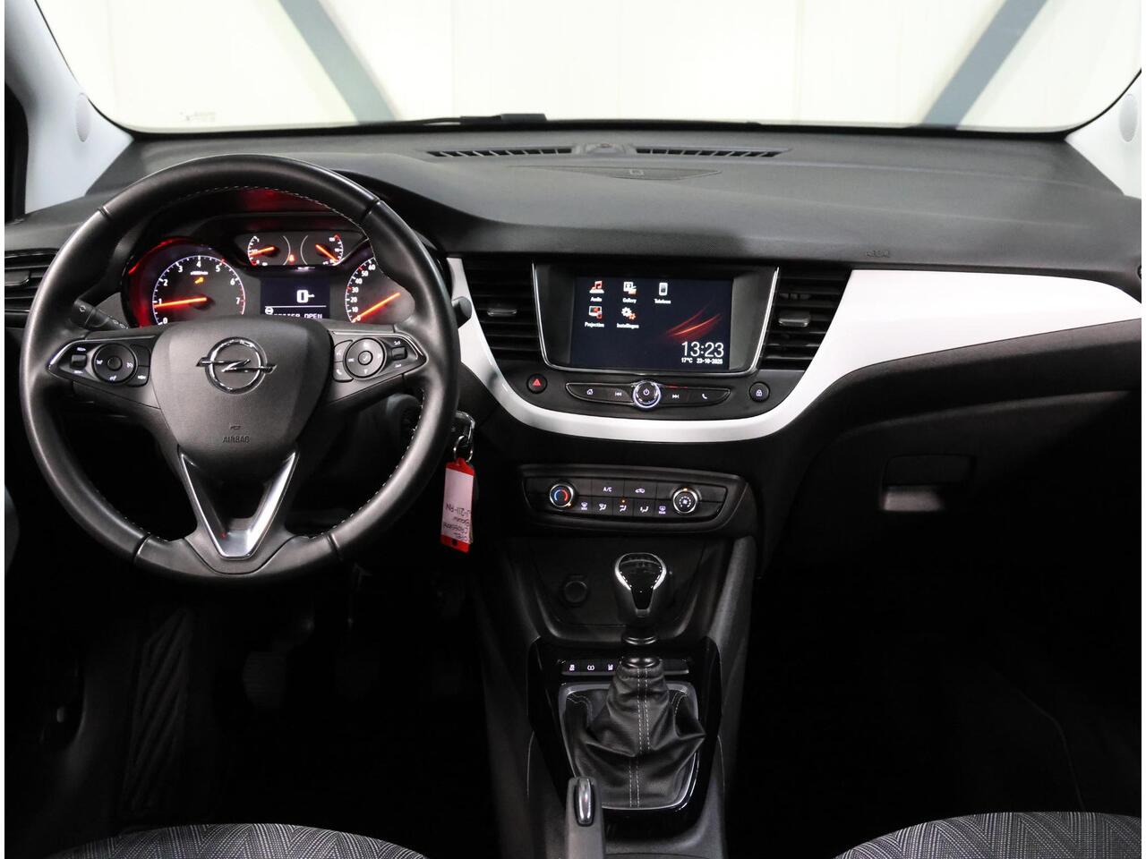 Opel Crossland X 110PK Edition 2020 | 1ste eigenaar | AppleCarplay/Android Auto | Airco | 16"LMV | Two-Tone | Isofix | Privacy Glass | Goed Onderhouden! |