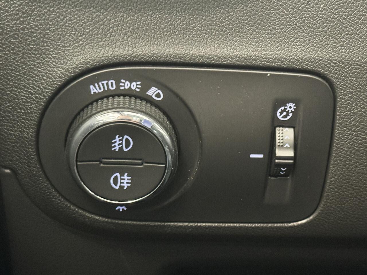 Opel Crossland X 1.2 Turbo Ultimate | PANO | NAVI | Tijdens carnaval zijn wij geopend op afspraak 06-15025420