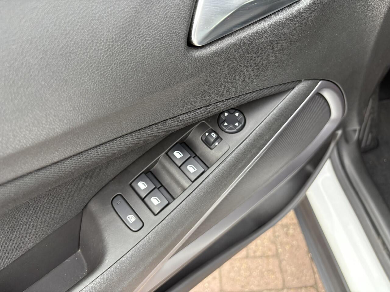 Opel Crossland X 1.2 Turbo Edition, airco, navi, apple/android