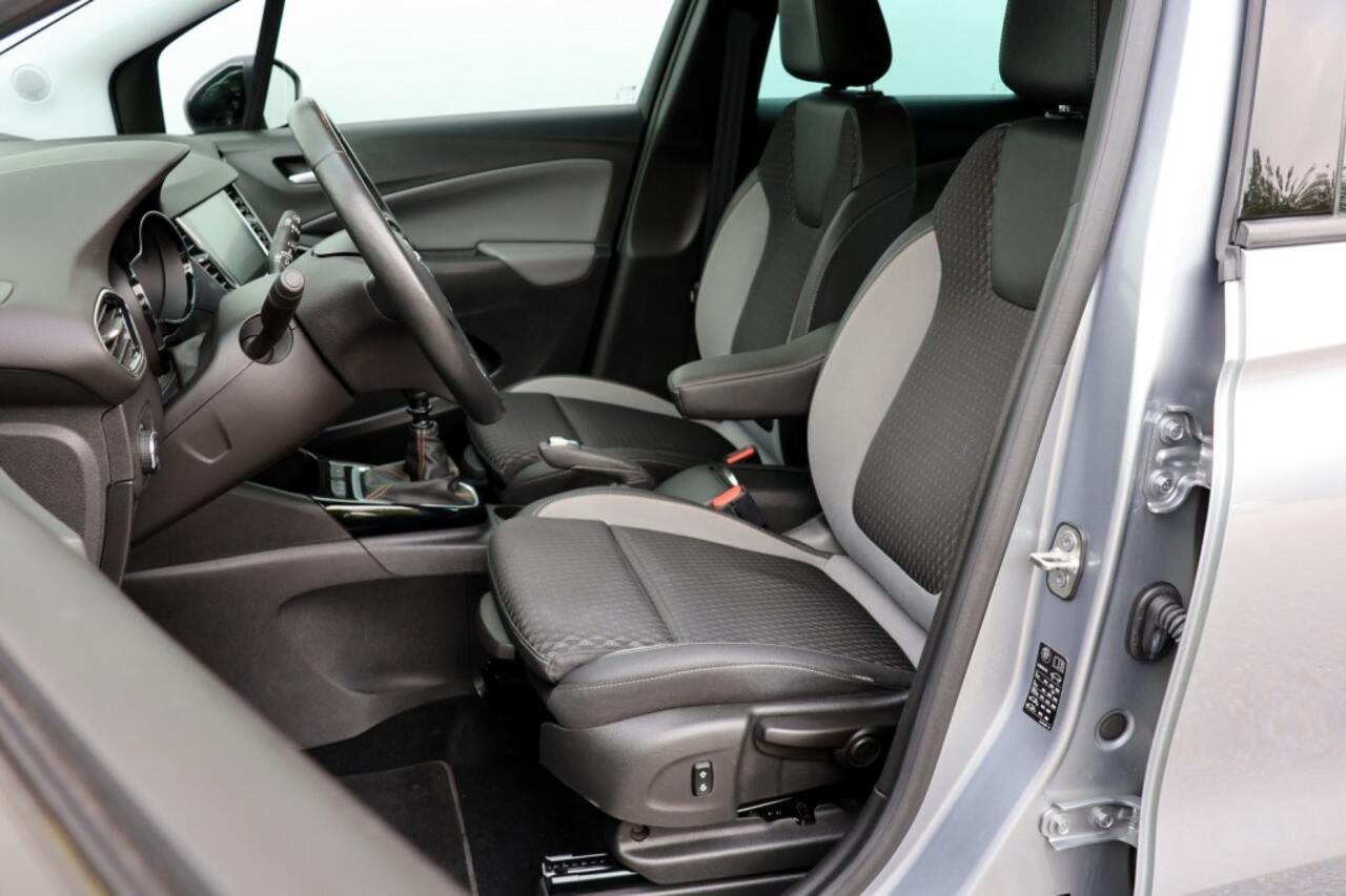 Opel Crossland X 1.2 Turbo Innovation - 110 pk **Trekhaak / Led / Carplay / Navi