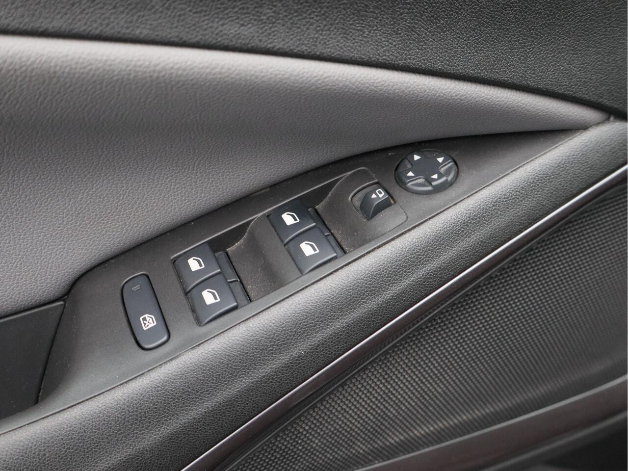 Opel Crossland X 1.2 Turbo Innovation/ automaat/ lage km!