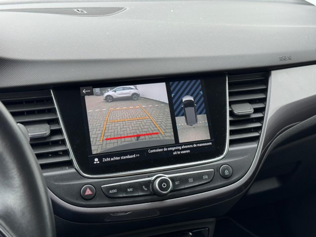 Opel Crossland X 1.2 Turbo Innovation met Navi/Camera, AGR-stoelen, Trekhaak, LED