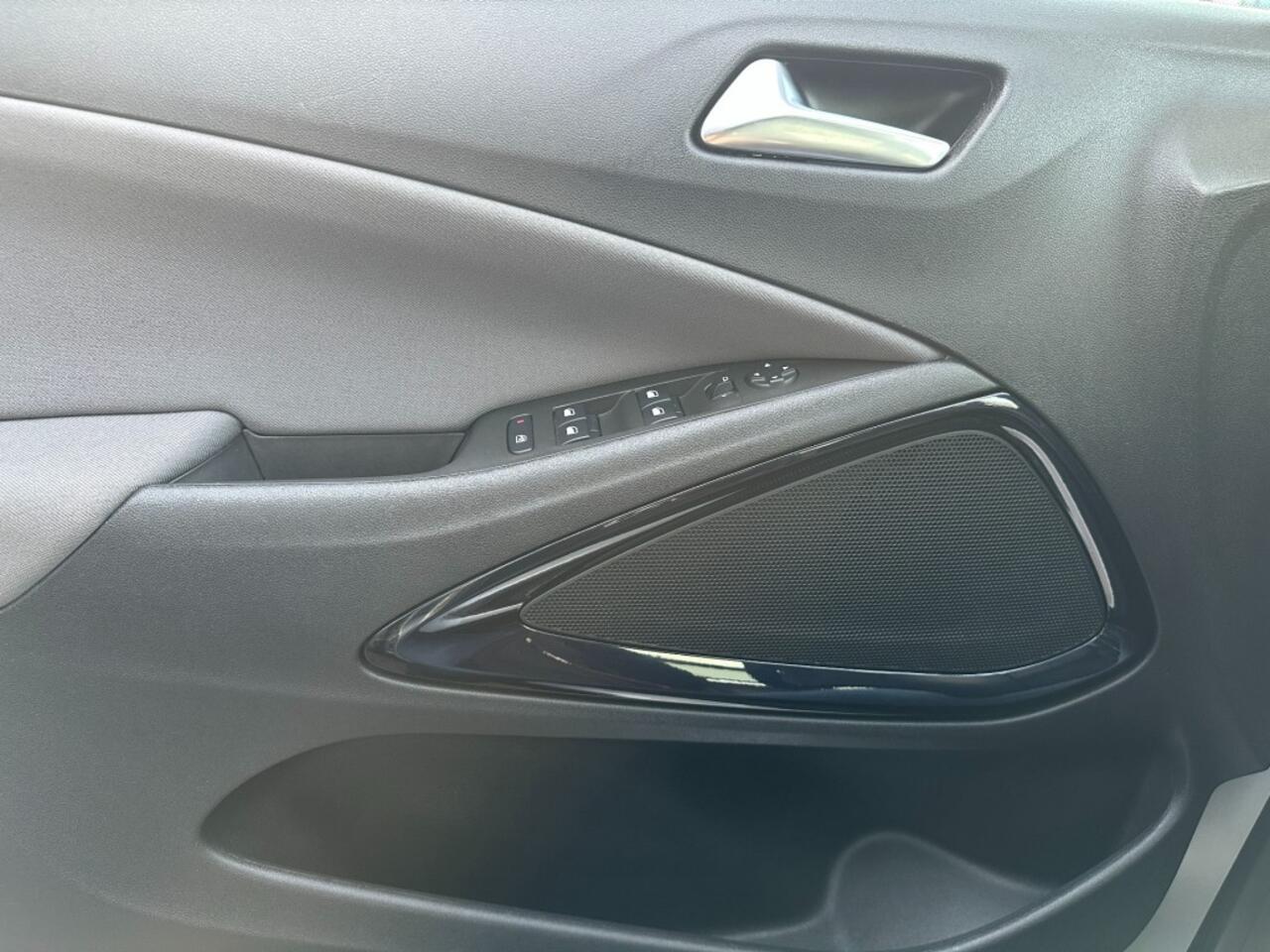 Opel Crossland X 1.2 Turbo 120 jaar Edition Apple CarPlay