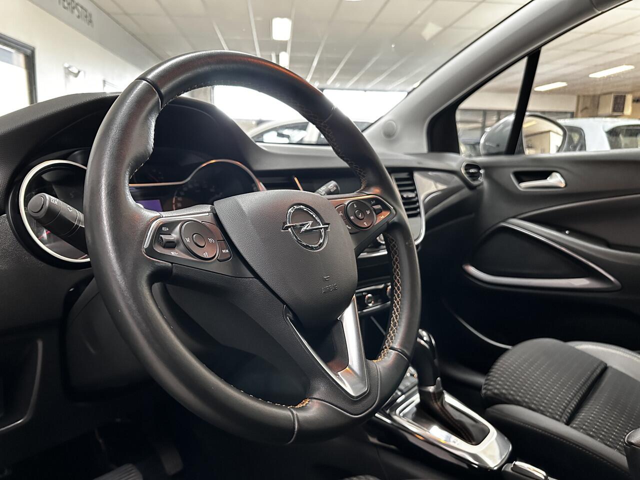 Opel Crossland X 1.2 Turbo Innovation /131PK! /Camera! /LED Koplampen /Apple + Android /DAB+! /KEYLESS GO /Lane Assist /Dodehoekdetectie /Navi /Climat /Cruise /Elek. pakket /Bluetooth /Regensensor /16"LMV /PDC V+A.