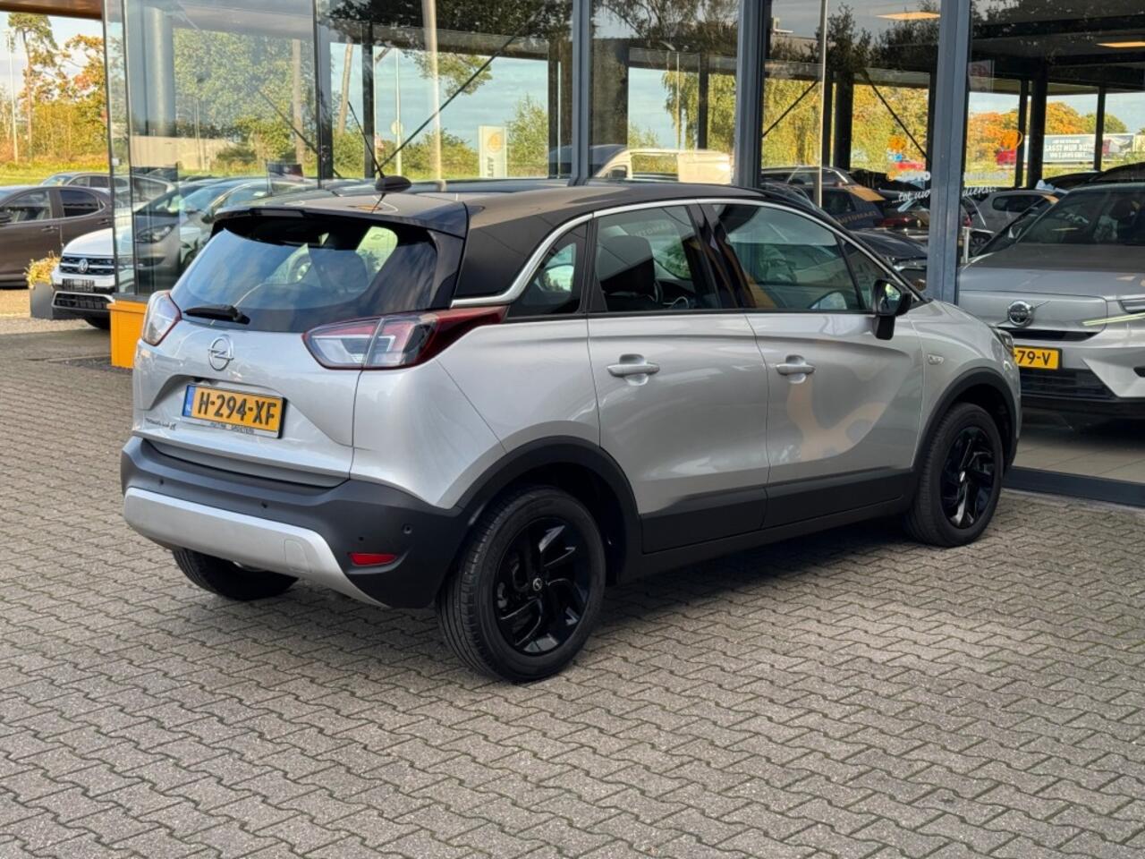 Opel Crossland X 1.2 T 130pk Innovation - camera - navi - climate control