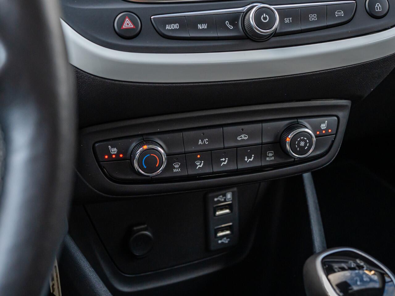 Opel Crossland X 1.2 Turbo Innovation CAMERA LED DODEHOEK STOEL EN STUURVERW