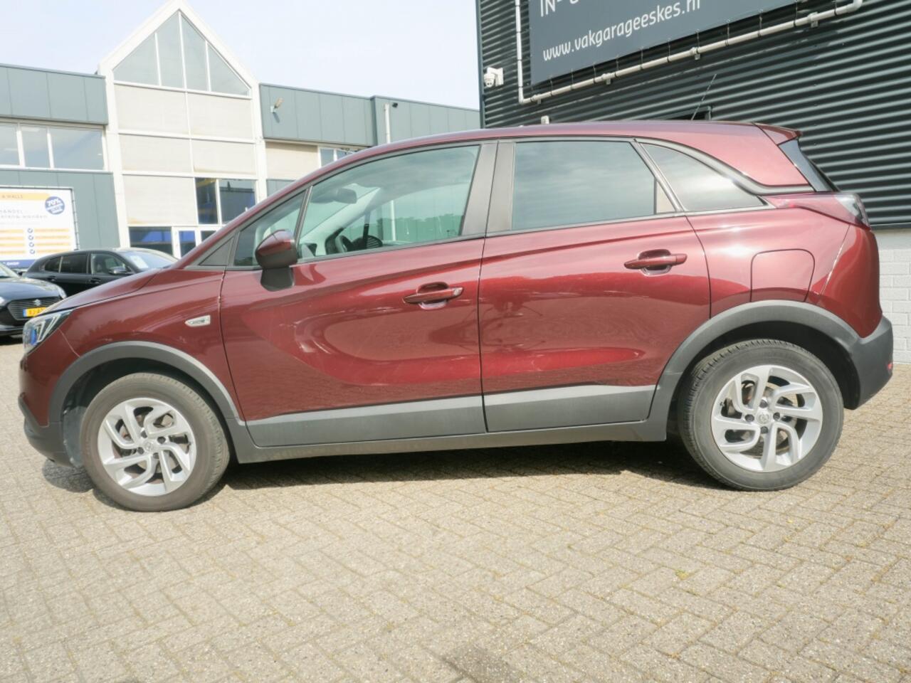 Opel Crossland X 1.2 T. Innovation. Airco, Navi. PDC voor en achterzijde.