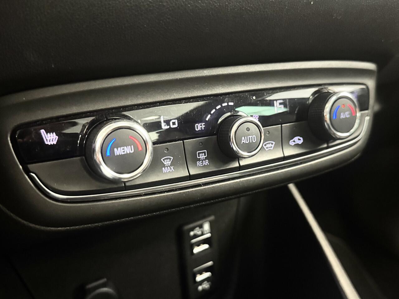 Opel Crossland X 1.2 Turbo Ultimate | PANO | NAVI |