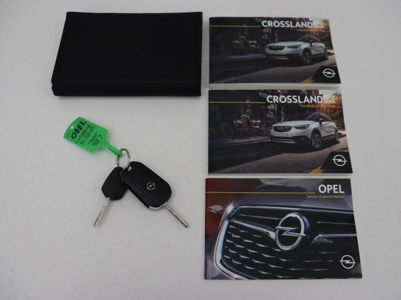 Opel Crossland X 1.2 Turbo Edition | Carplay | Cruise control | Airco | Bluetooth | Lichtmetalen velgen | Regensensor | LED