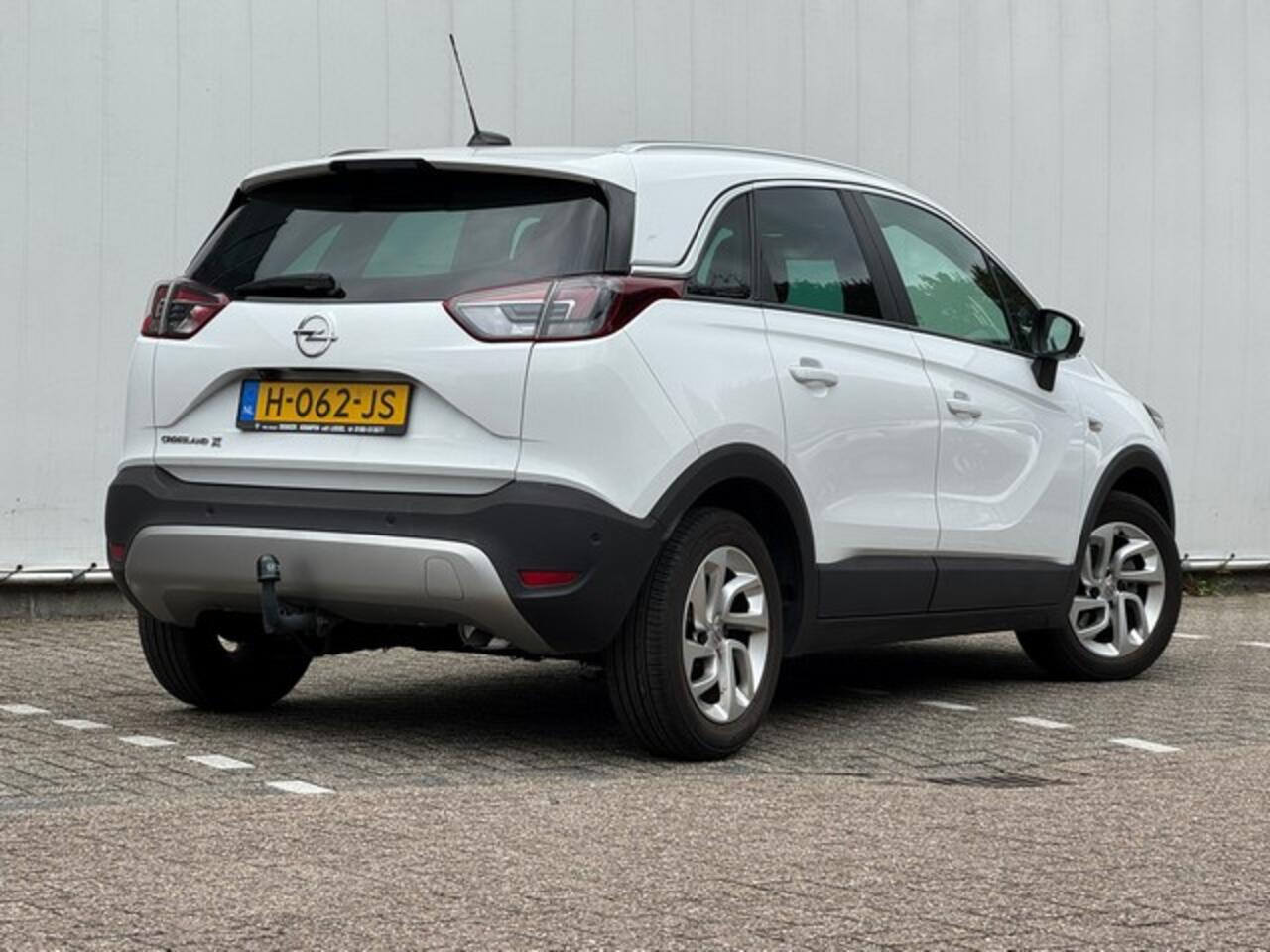 Opel Crossland X 1.2 Turbo Innovation met Navi/Camera, AGR-stoelen, Trekhaak, LED