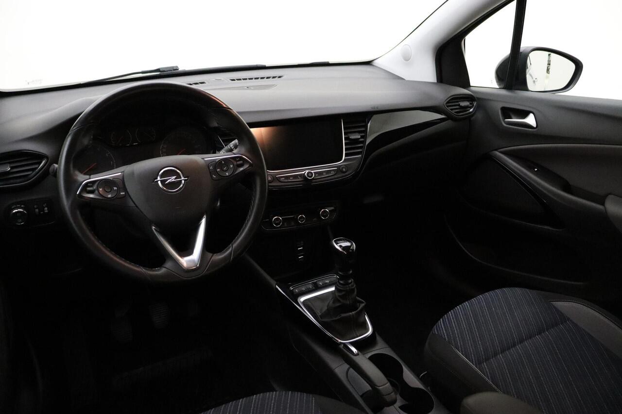 Opel Crossland X 1.2 Turbo Innovation 110 PK | Handgeschakeld | Trekhaak | Parkeersensor | Navigatie | Licht metalen velgen | Bluetooth | Airco |
