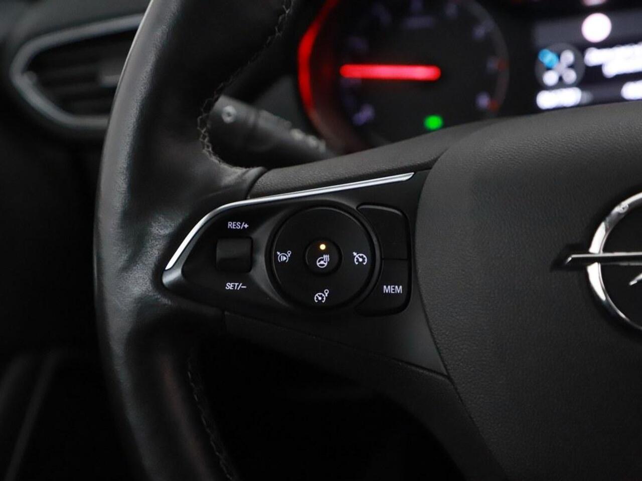 Opel Crossland X 1.2T 110pk Edition Winterpakket/Navigatie/Pdc