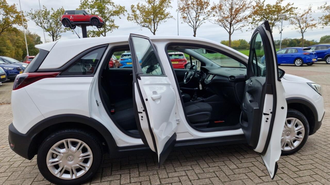 Opel Crossland X 29000 km !!! 1.2 Turbo. Edition