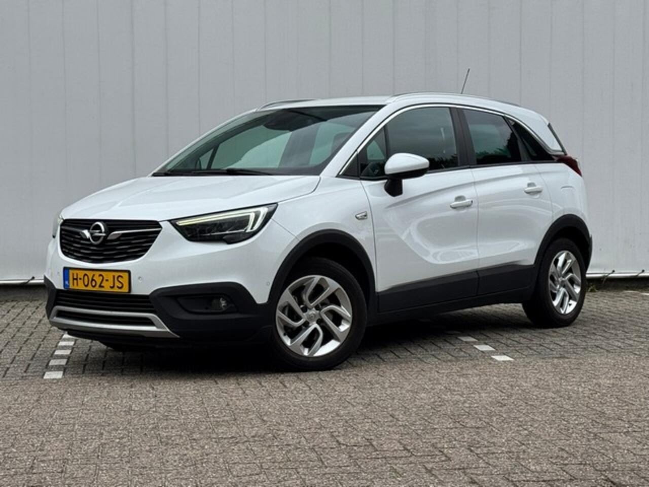 Opel Crossland X 1.2 Turbo Innovation met Navi/Camera, AGR-stoelen, Trekhaak, LED