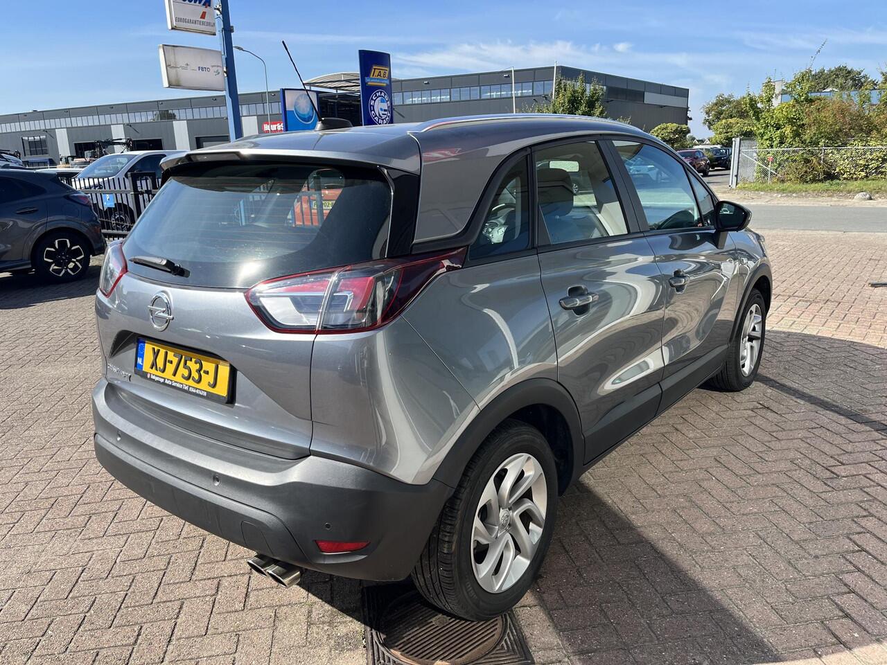 Opel Crossland X 1.2 Innovation Navigatie, Apple Carplay/Android auto, Hoge instap, Parkeersensoren