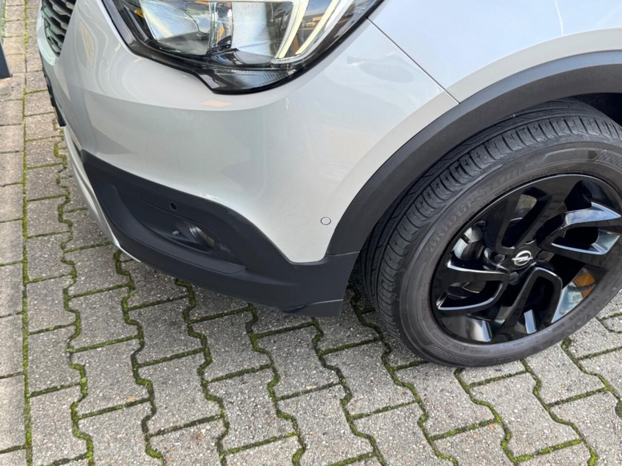 Opel Crossland X 1.2 T 130pk Innovation - camera - navi - climate control