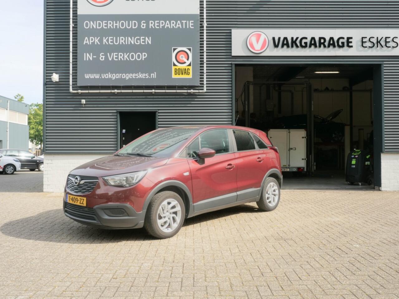 Opel Crossland X 1.2 T. Innovation. Airco, Navi. PDC voor en achterzijde.