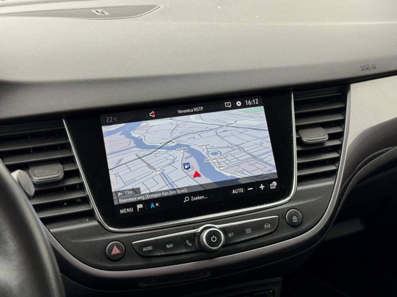 Opel Crossland X 1.2 Turbo Innovation met Navi/Camera, AGR-stoelen, Trekhaak, LED