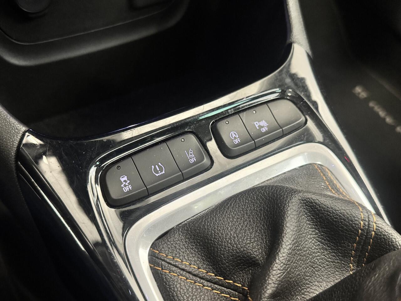 Opel Crossland X 1.2 Turbo Ultimate | PANO | NAVI | Tijdens carnaval zijn wij geopend op afspraak 06-15025420