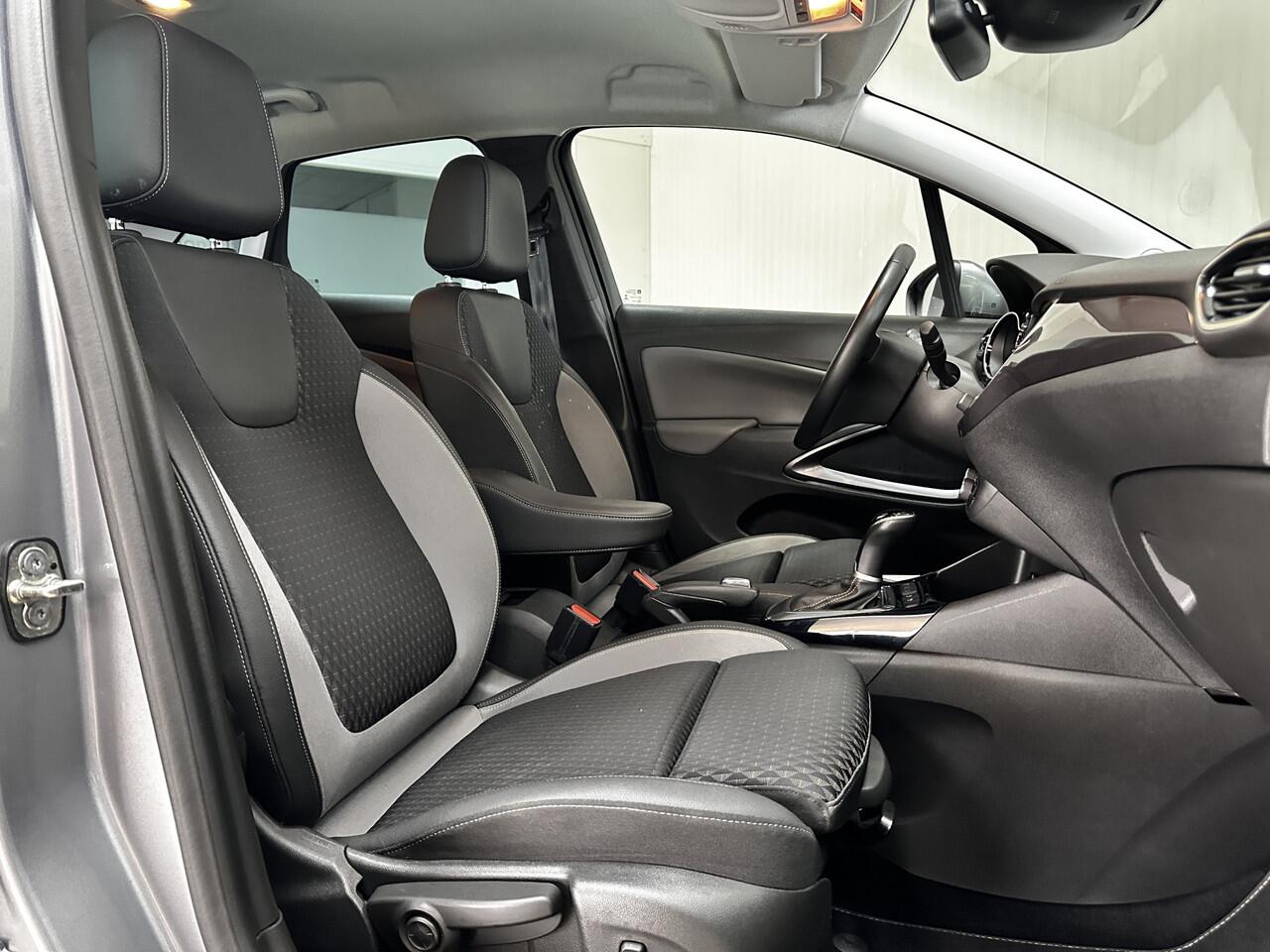 Opel Crossland X 1.2 Turbo Innovation /131PK! /Camera! /LED Koplampen /Apple + Android /DAB+! /KEYLESS GO /Lane Assist /Dodehoekdetectie /Navi /Climat /Cruise /Elek. pakket /Bluetooth /Regensensor /16"LMV /PDC V+A.