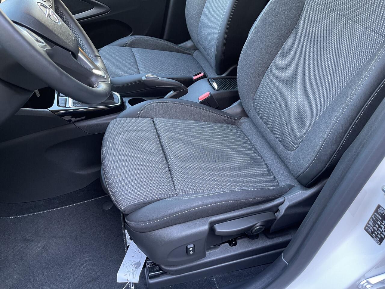 Opel Crossland 1.2 Turbo Elegance Achterbank verschuifbaar/Stoel en stuur verwarming.