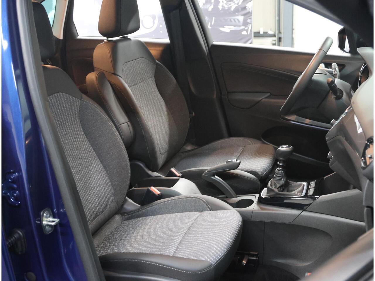 Opel Crossland 110PK Elegance | 1ste Eigenaar | AppleCarPlay/AndroidAuto | Camera | Stoel/Stuur/Voorruit Verwarmd | AGR Stoel | Climate Control | Cruise Control | Armsteun | Isofix | Privacy Glass |