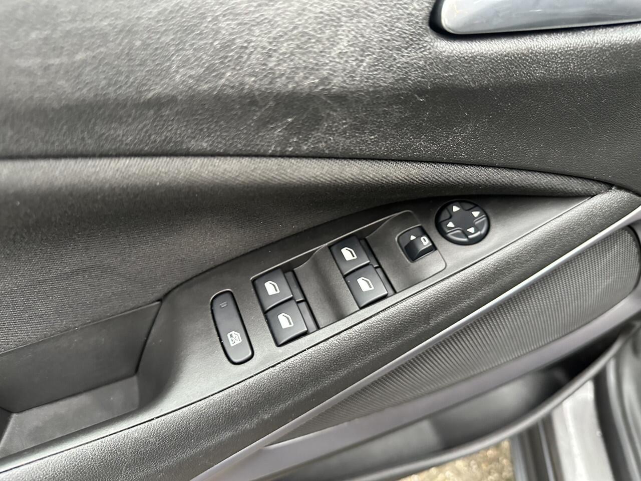 Opel Crossland 1.2 Turbo Edition | Cruise control | A/C