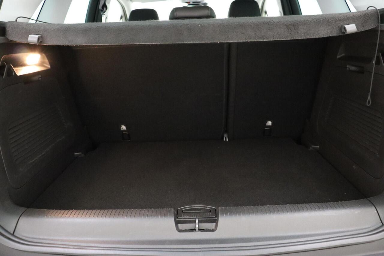 Opel Crossland 1.2 Turbo 130pk Automaat GS | Achteruitrijcamera | Trekhaak | Navigatie | Climate control | Cruise control | Parkeersensoren | Lichtmetalen velgen | Getinte ramen