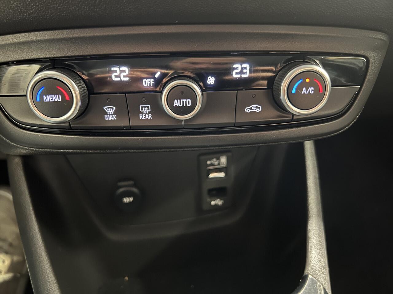 Opel Crossland 1.2 Turbo Elegance | Navigatie/Android/Apple Carplay | LM Velgen 16" | PDC Voor en Achter + Camera | Cruise Control | Airco |